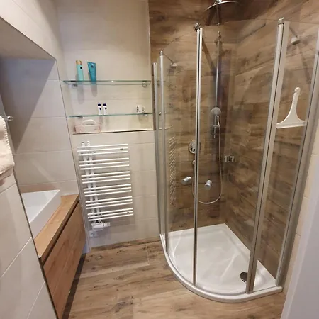 Gertrude Apartment *